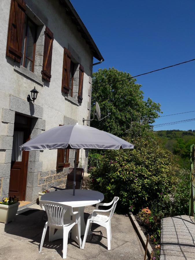 La Maison Du Mas Rando Saint-Georges-Nigremont Exterior foto